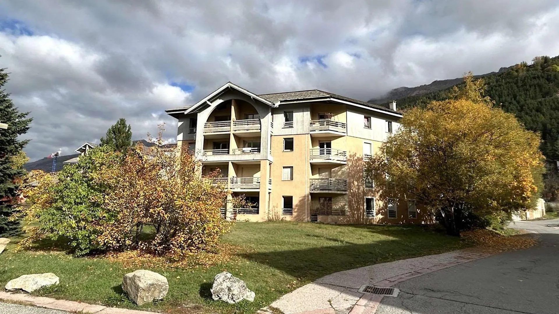 Appartement Lumineux 3 Pieces Avec Balcon, Idealement Situe A La Salle-Les-Alpes, 6 Couchages - Fr-1-330F-124 Serre Chevalier