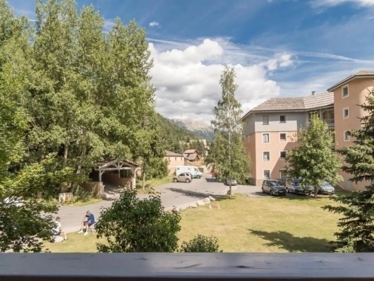 Appartement Lumineux 3 Pieces Avec Balcon, Idealement Situe A La Salle-Les-Alpes, 6 Couchages - Fr-1-330F-124 Serre Chevalier 0*,  France