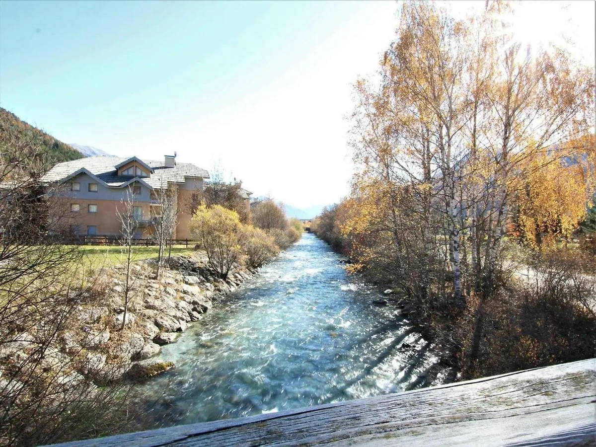 Apartment Appartement Lumineux 3 Pieces Avec Balcon, Idealement Situe A La Salle-Les-Alpes, 6 Couchages - Fr-1-330F-124 Serre Chevalier